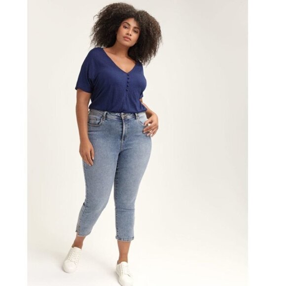 Pennington’s Acid Wash Jeans with Slit Hem Size 12 - Picture 1 of 11